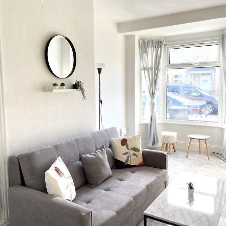 Kisobi Home Bedroom 1 キングストン・アポン・ハル エクステリア 写真
